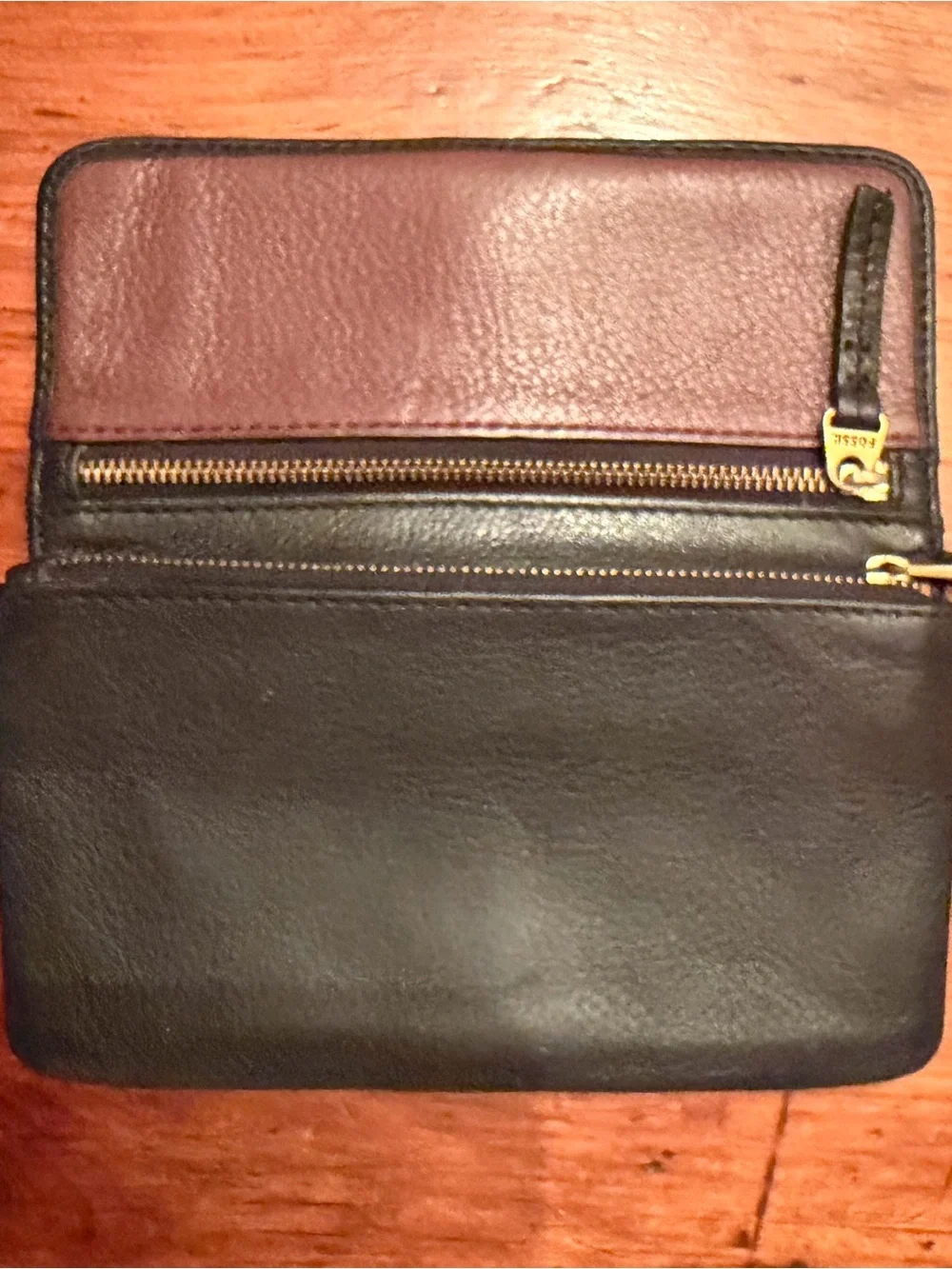Fossil Black & Burgundy Leather Zip Wallet